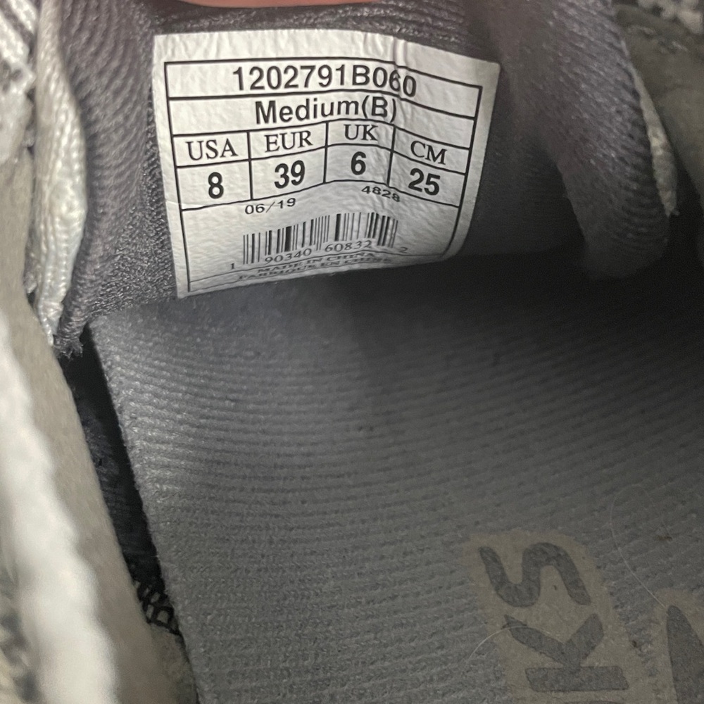 Brooks Womens Levitate running shoes pink gray size 8 athletic comfy athleisure - Picture 4 of 5